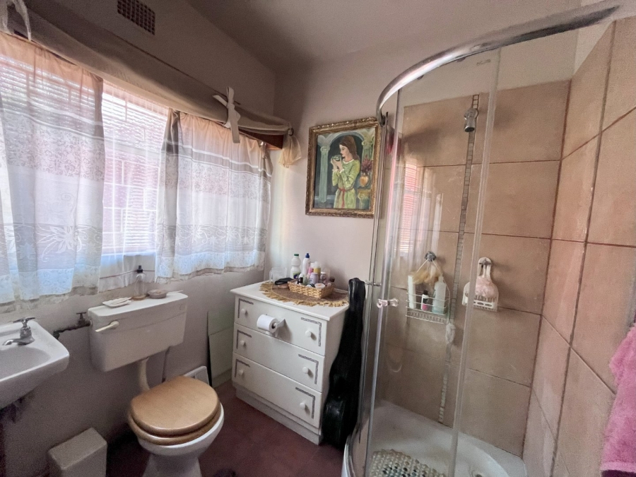 9 Bedroom Property for Sale in Generaal De Wet Free State